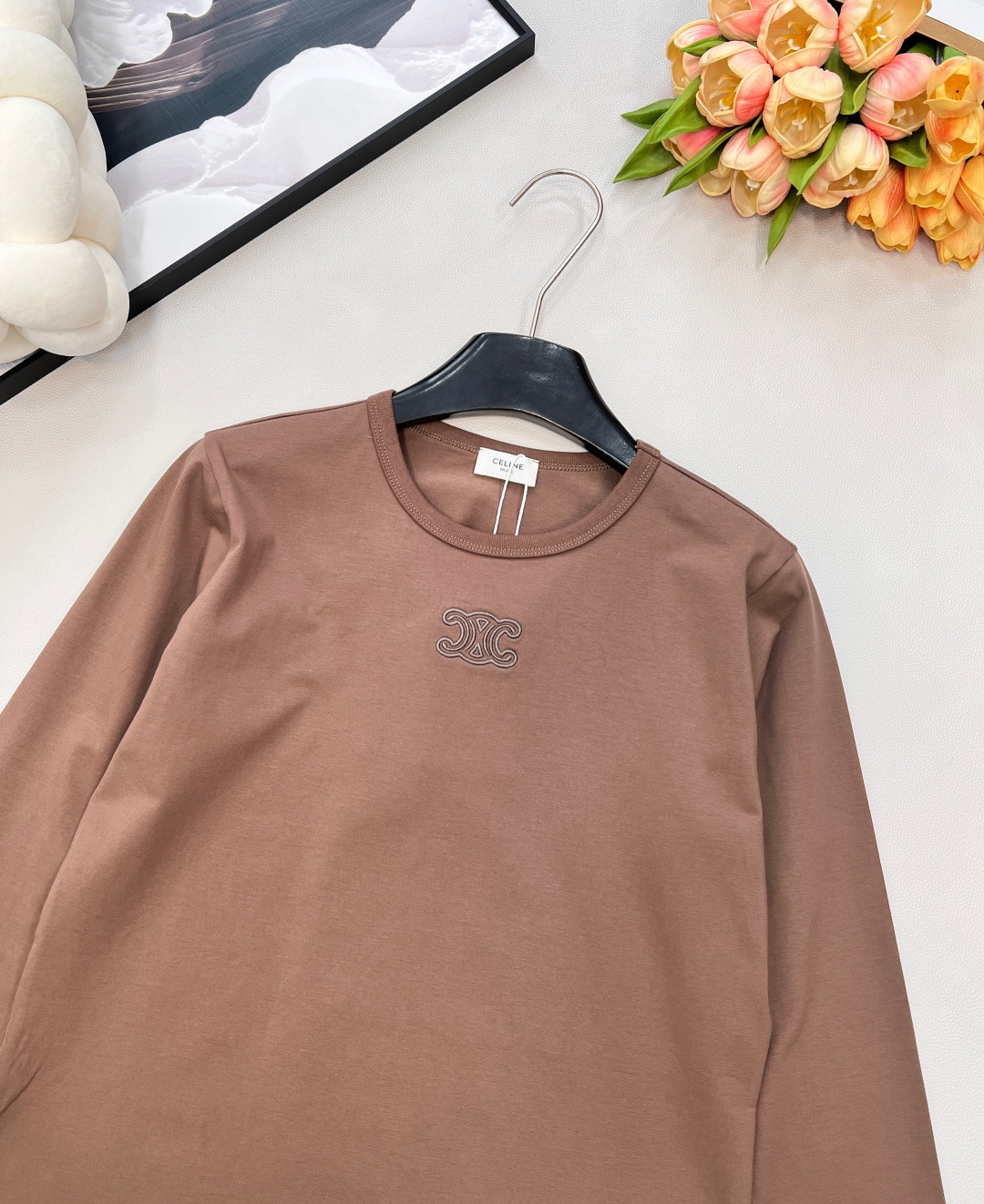 🆕Celine2025新款圆领刺绣全棉长袖T恤，定制YB原生全棉材质，德国进口机器打造，超密度处理，质感