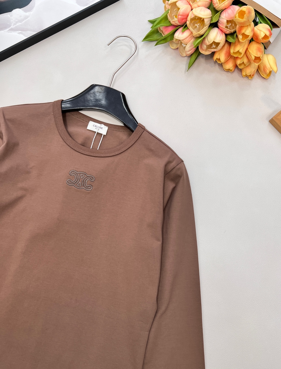 🆕Celine2025新款圆领刺绣全棉长袖T恤，定制YB原生全棉材质，德国进口机器打造，超密度处理，质感