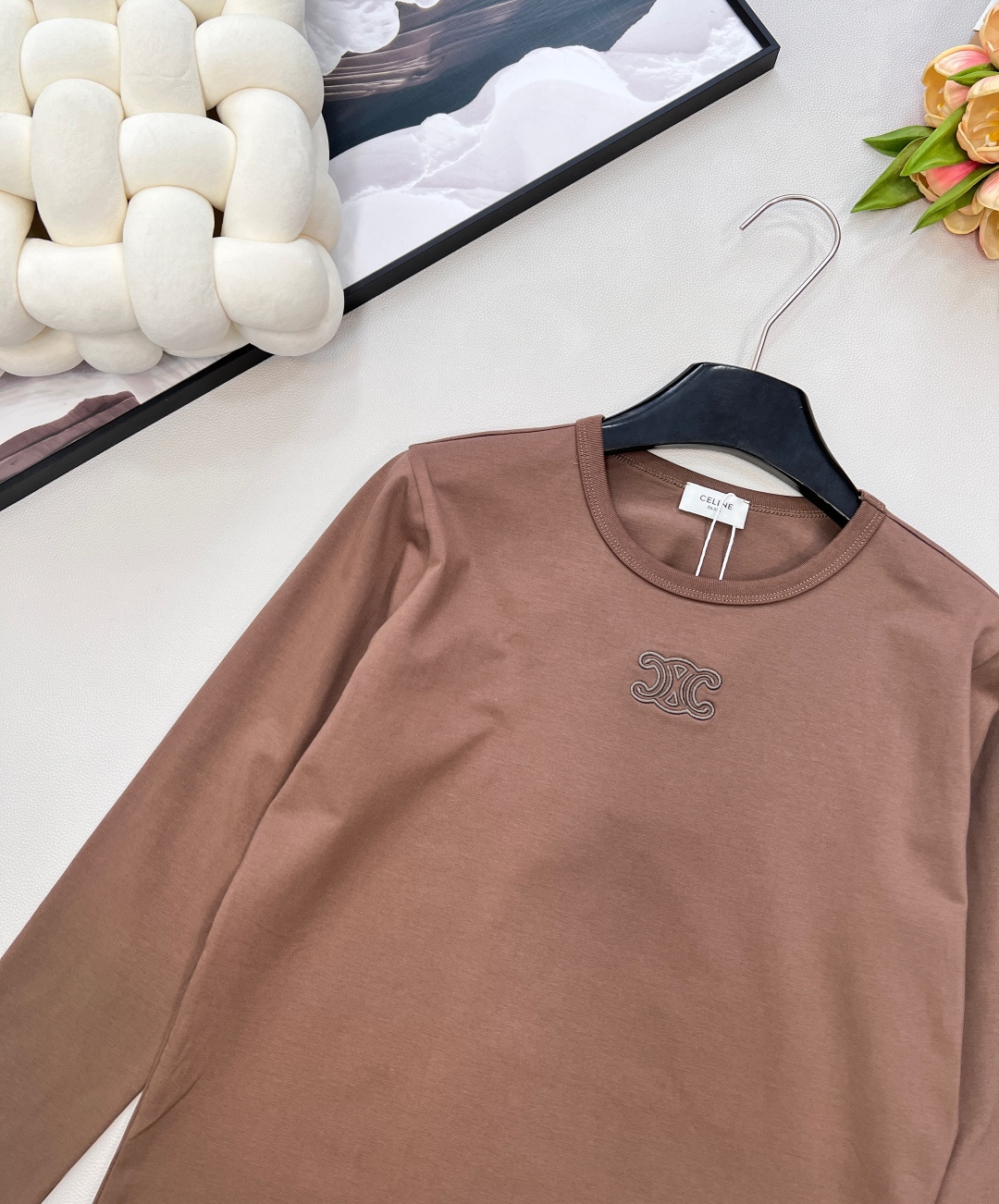 🆕Celine2025新款圆领刺绣全棉长袖T恤，定制YB原生全棉材质，德国进口机器打造，超密度处理，质感