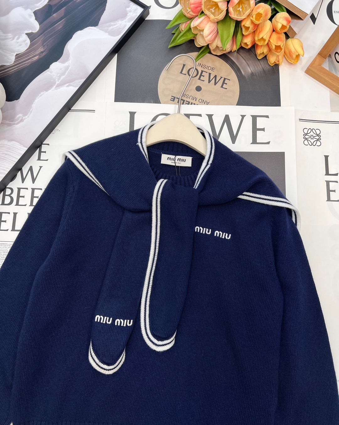 🆕Miu Miu 25新款字母刺绣海军领针织衫，把“少女贵气感”穿在身上。 海军领+短款修身=秋冬的甜酷