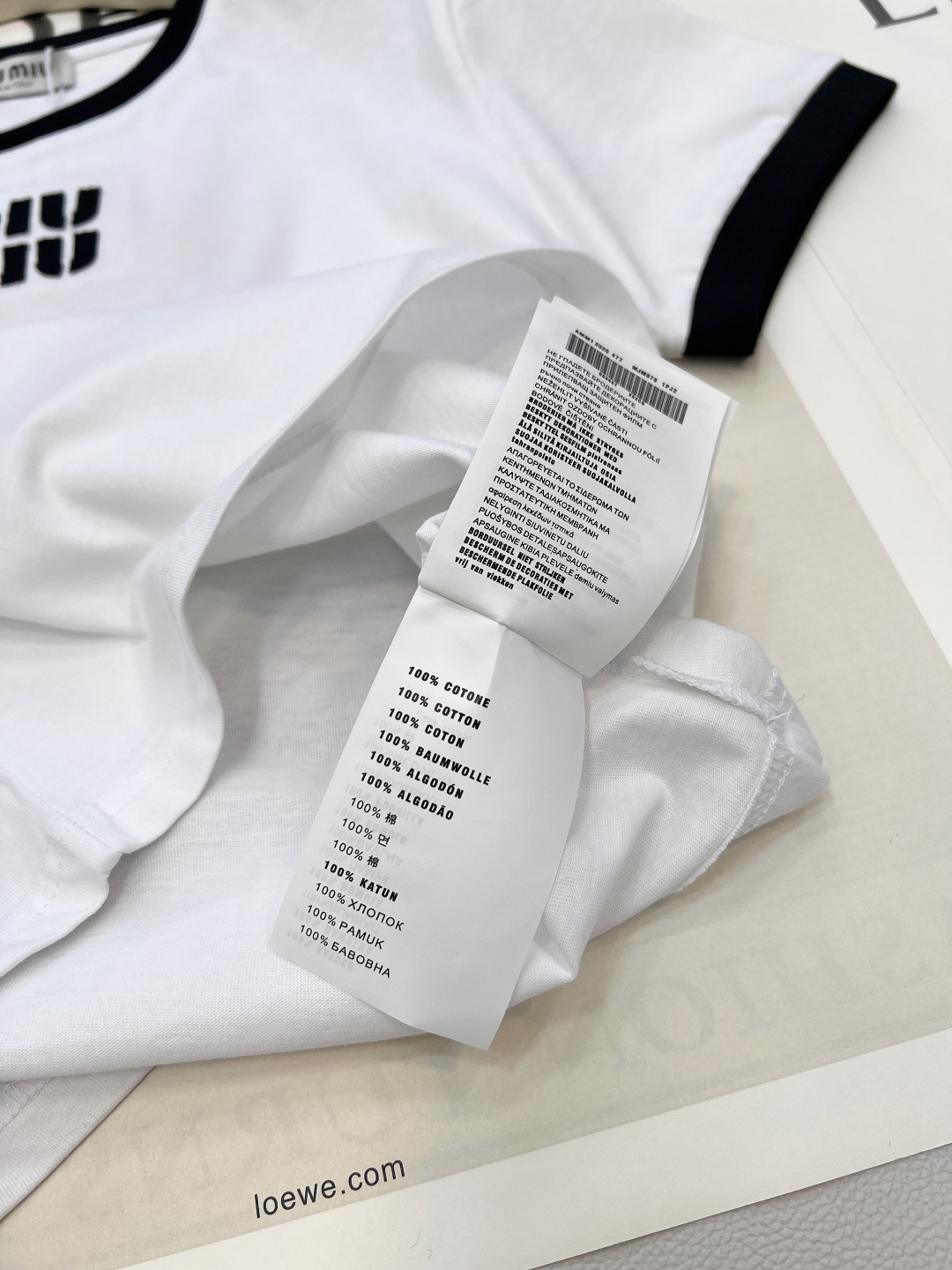 🆕 MIU MIU 徽标字母logo撞色圆领T恤胸口绣有品牌刺绣徽标图案 撞色描边设计 罗纹下摆，领口 