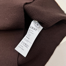 🆕LOEWE新款春夏王炸!内搭谁还没件能撑场面的针织背心?这件直接把“低调高级”焊在身上!——✅ 100 🆕LOEWE新款春夏王炸!内搭谁还没件能撑场面的针织背心?这件直接把“低调高级”焊在身上!——✅ 100