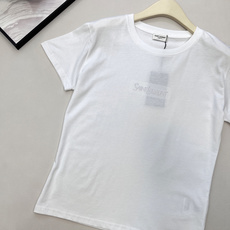 🆕 Saint Laurent 小字母刺绣短袖T恤定制100%原生棉面料,轻薄舒适,天然纤维肌理,满是属 🆕 Saint Laurent 小字母刺绣短袖T恤定制100%原生棉面料,轻薄舒适,天然纤维肌理,满是属