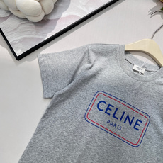 🆕CELINE春夏新款双色方框字母印花宽松休闲版型短袖T恤▪️春夏主推款,宽松休闲版型搭配原版一致的方框 🆕CELINE春夏新款双色方框字母印花宽松休闲版型短袖T恤▪️春夏主推款,宽松休闲版型搭配原版一致的方框