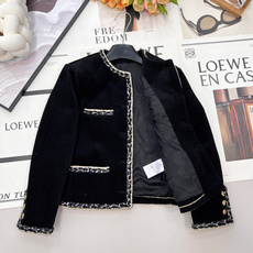 🆕Chanel高级手工坊系列新款竖条灯芯绒外套,高版出品!经典黑色竖条灯芯绒为基底,自带复古年代的慵懒质 🆕Chanel高级手工坊系列新款竖条灯芯绒外套,高版出品!经典黑色竖条灯芯绒为基底,自带复古年代的慵懒质