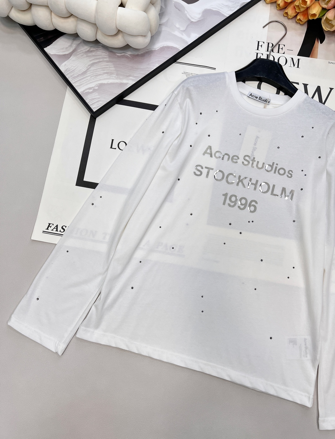 🆕 ACNE STUDIO 银标字母印花+满天星水钻长袖T恤银色字母印花是很有光泽很有质感的 满满的风格