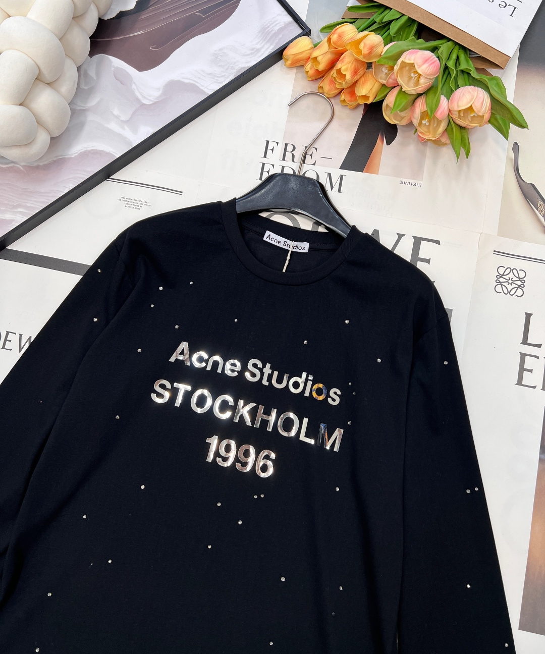 🆕 ACNE STUDIO 银标字母印花+满天星水钻长袖T恤银色字母印花是很有光泽很有质感的 满满的风格