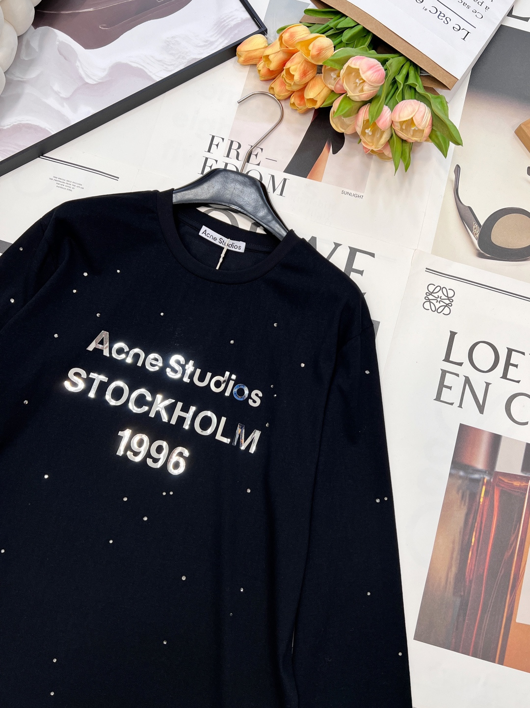 🆕 ACNE STUDIO 银标字母印花+满天星水钻长袖T恤银色字母印花是很有光泽很有质感的 满满的风格