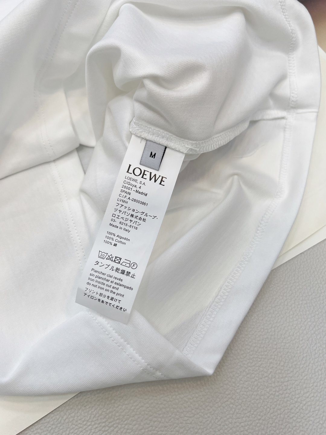 🆕Loewe2025新款插肩撞色徽标短袖T恤，定制YB斜纹全棉材质，柔软亲肤，舒适有型，修身短袖版型，领