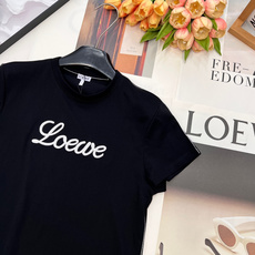 🆕Loewe2026新款立体刺绣徽标短袖T恤,定制YB原生全棉材质,透气舒适,质感十足,常规短袖T恤,胸 🆕Loewe2026新款立体刺绣徽标短袖T恤,定制YB原生全棉材质,透气舒适,质感十足,常规短袖T恤,胸