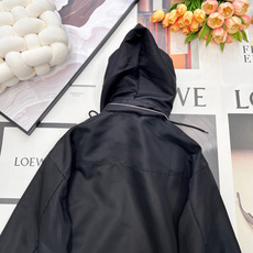 🆕Prada2026新款可拆卸连帽抽绳冲锋衣外套,定制YB进口防风防水尼龙材质,挺括有型,质感高级,冲锋 🆕Prada2026新款可拆卸连帽抽绳冲锋衣外套,定制YB进口防风防水尼龙材质,挺括有型,质感高级,冲锋