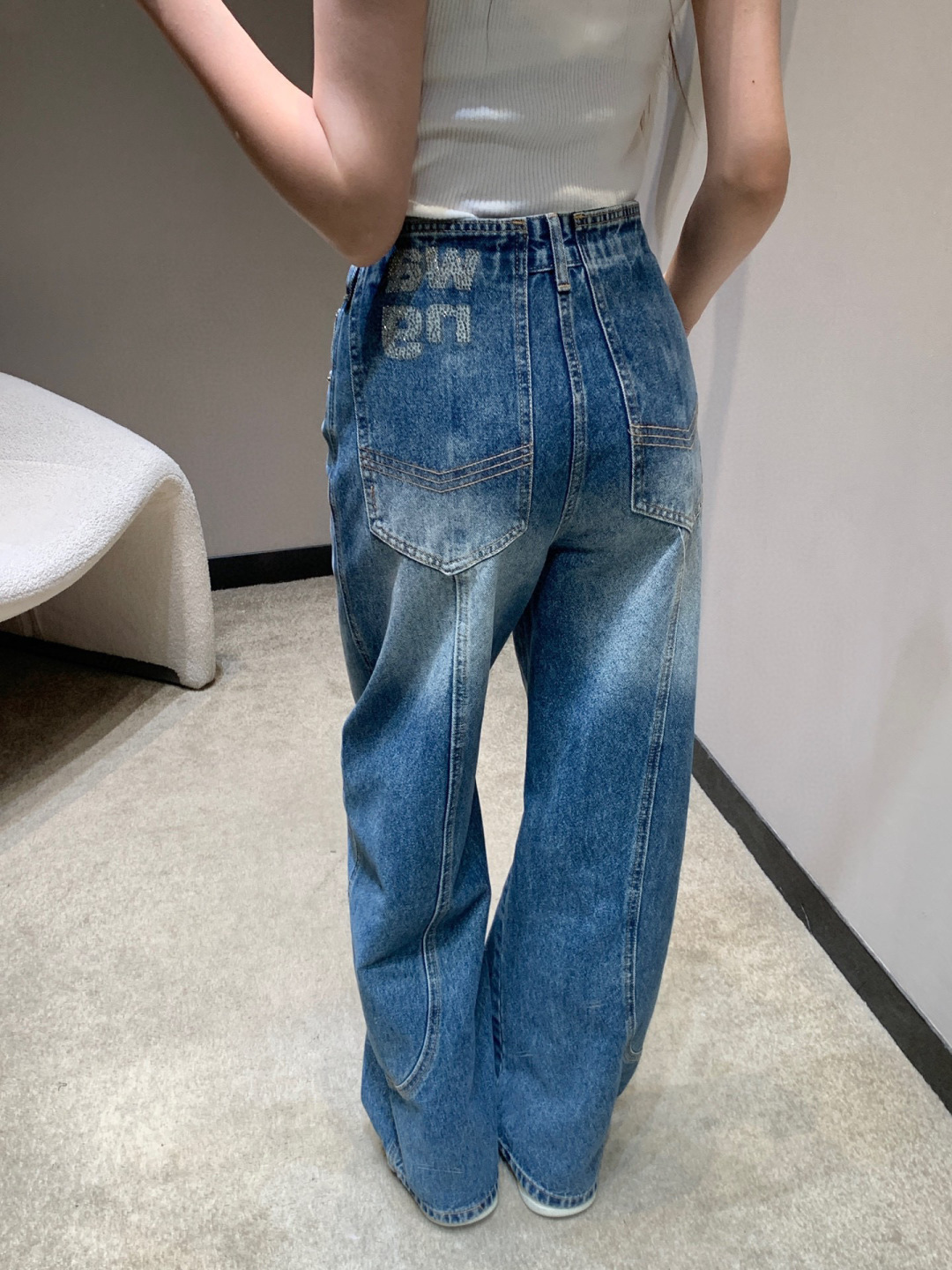 NO:684137,Upper body reference picture,,19860909上身参考图,,,Women's clothing