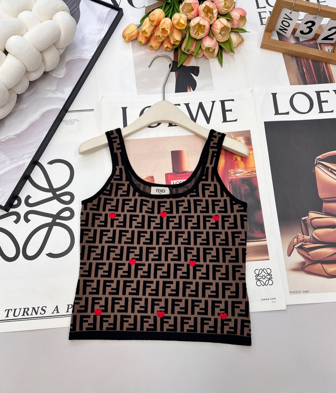 NO:694666,Fendi's new presbyopia love embroidered knitted vest, classic FF all over printed with love embroidery, no pressure for sweet girls and hot girls to switch ~ Maillard brown and black color is perfect for autumn and winter, the knitted fabric is soft and slimming, it is perfect when worn alone with a suit or with a sweater underneath, Fendi girls close their eyes and rush!  I love this one so much! It’s so classy!  It may feel a bit old-fashioned before you wear it. The upper body is guaranteed to be made of imported ultra-fine machine woven with large real fragrance. The spacing and three-dimensional sense of each logo remain exactly the same as the original... The upper body is fashionable. It is invincible and versatile. One piece for everyone. Size sml code, fendi, sweaters, business suit,19860909Fendi 新款老花爱心刺绣针织背心,经典FF满印叠上爱心刺绣,甜妹辣妹切换无压力～美拉德棕黑配色超适合秋冬,针织面料软乎乎还显瘦,单穿搭西装、内搭配毛衣都绝了,Fendi女孩闭眼冲！超爱的这款 超级有气质！没穿之前可能感觉有点老气一上身保证大型真香现场采用进口超细机织作 每个Logo的间距 立体感都保持和原版一模一样..上身时髦的不要不要的 无敌百搭款 人手一件哦 尺码sml 编码,,fendi,sweaters,business suit,,Women's clothing