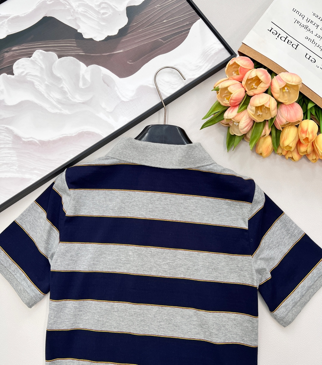 🆕Miumiu2026新款翻领条纹𝑝𝑜𝑙𝑜短袖，定制YB原生全棉材质，软糯质地，舒适亲肤，藏蓝灰条纹𝑝𝑜