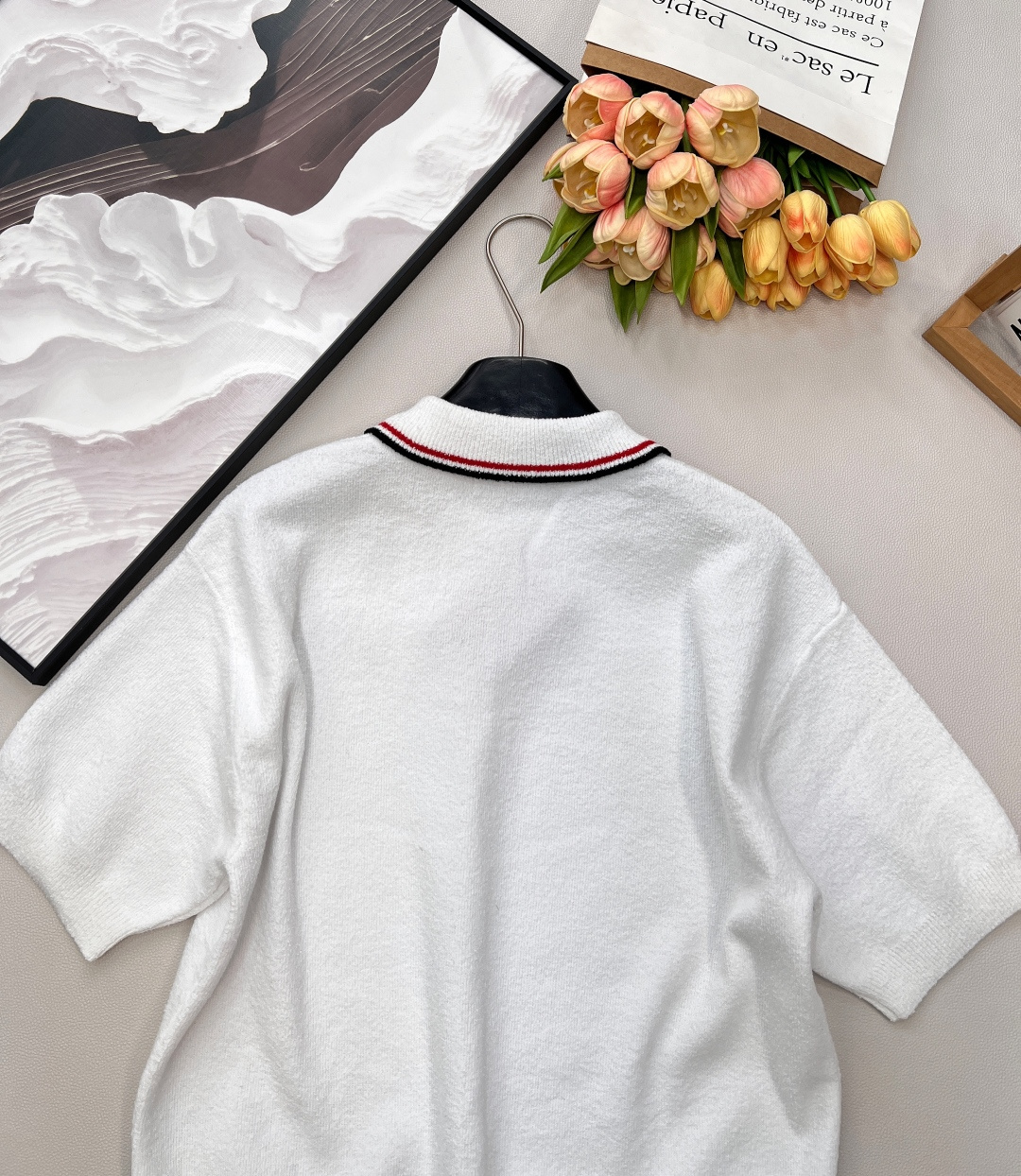 🆕 MIU MIU 字母贴片翻领针织短袖胸前刺绣logo 清新配色 超级显白的色调 polo领时髦 上身