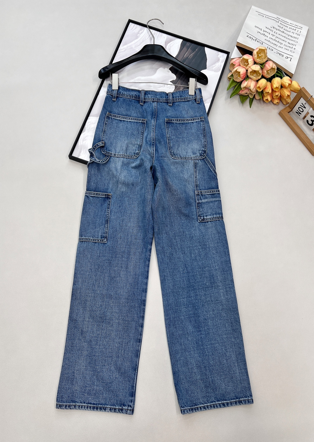 🆕Chanel新款工装牛仔裤，把复古工装穿成高定 ，当硬核工装遇上小香的精致DNA，这条牛仔裤就是今年衣