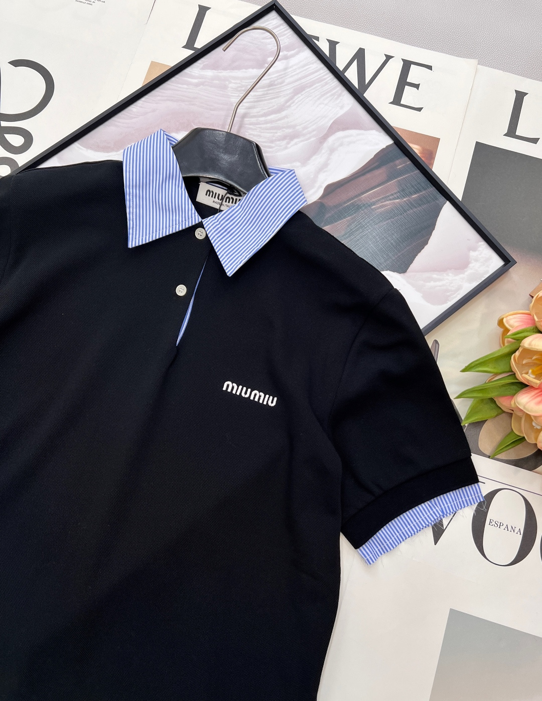 🆕 MIUMIU 细条纹拼接翻领假两件短袖polo衫💃miu里miu气的学院风系列 👩‍🎓学院风Polo