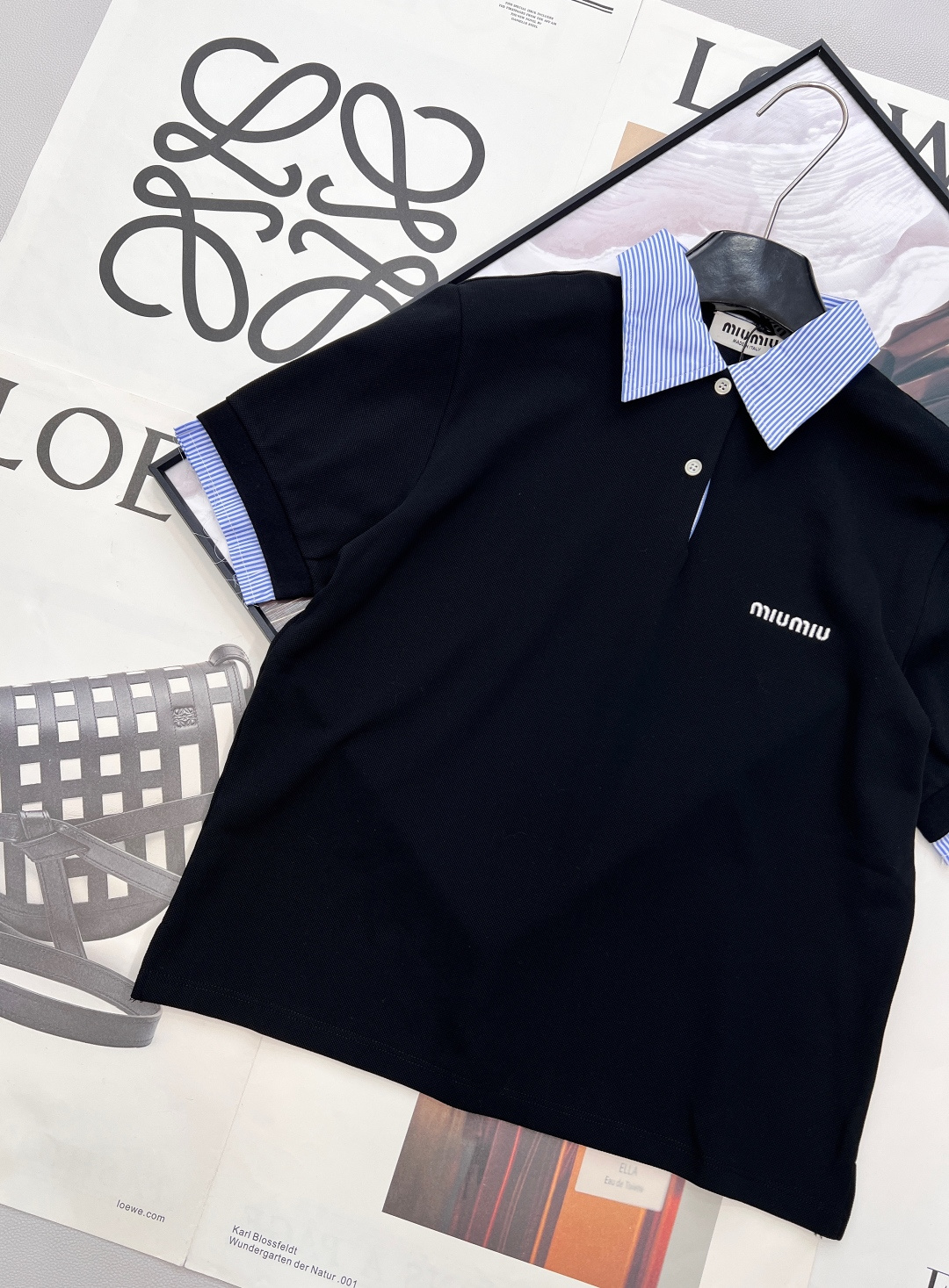 🆕 MIUMIU 细条纹拼接翻领假两件短袖polo衫💃miu里miu气的学院风系列 👩‍🎓学院风Polo