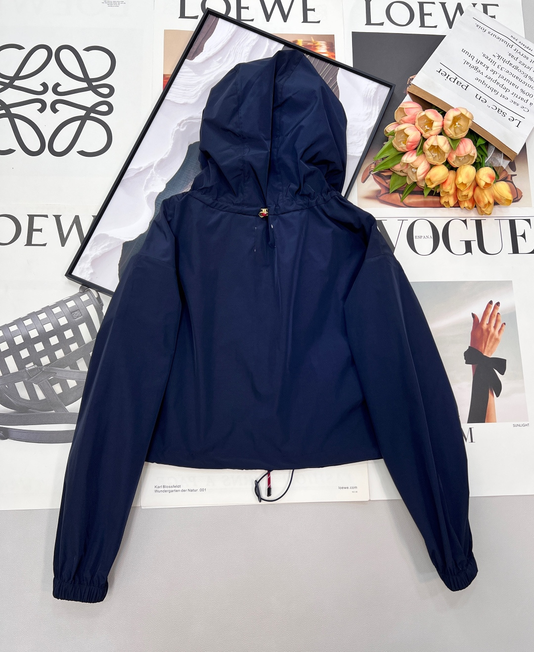 🆕MIU MIU 薄款尼龙字母防晒休闲外套原版定制面料轻盈舒适透气质感超赞 经典连帽百搭版型减龄少女风 