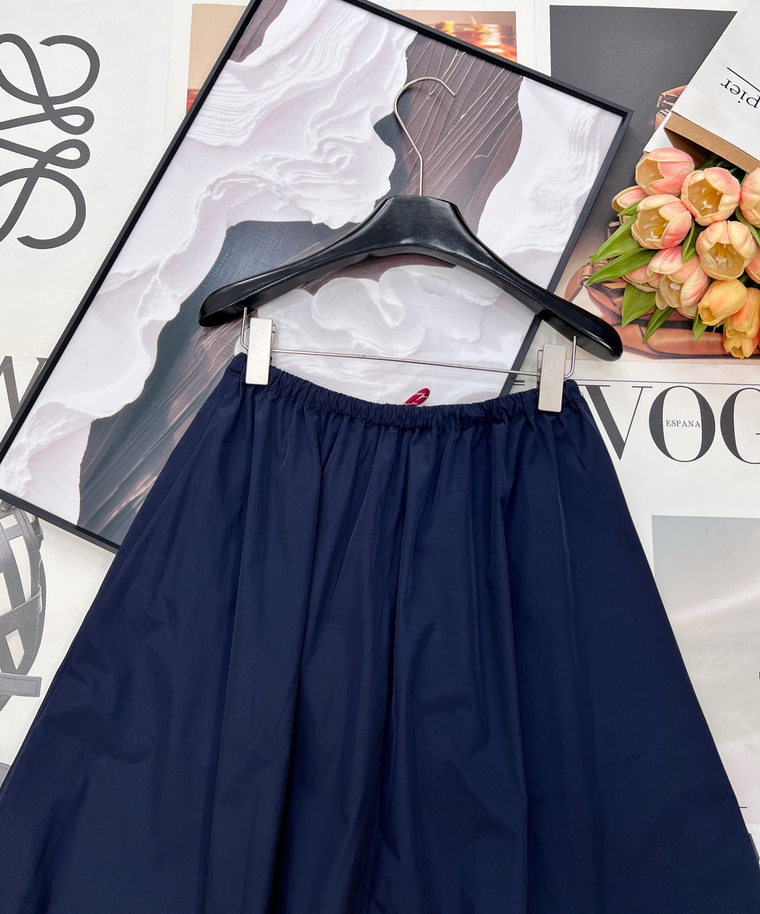 🆕MIU MIU 薄款尼龙字母防晒休闲长裙原版定制面料轻盈舒适透气质感超赞 经典连帽百搭版型减龄少女风 