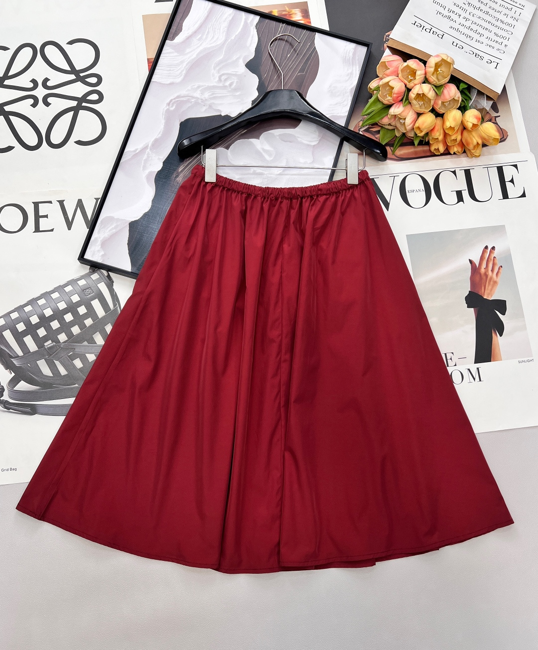 🆕MIU MIU 薄款尼龙字母防晒休闲长裙原版定制面料轻盈舒适透气质感超赞 经典连帽百搭版型减龄少女风 