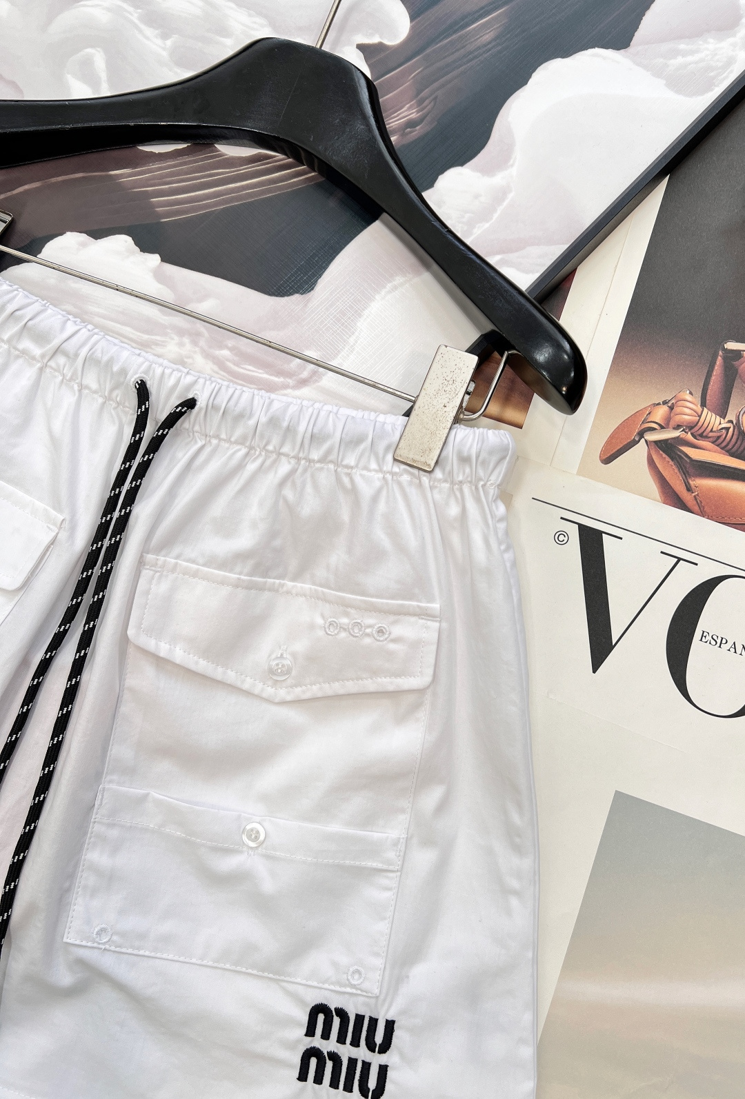 🆕MIU MIU26SS早春新款口袋工装迷你半身裙，谁懂啊！Miu Miu把工装少女感玩到了极致～▪️面