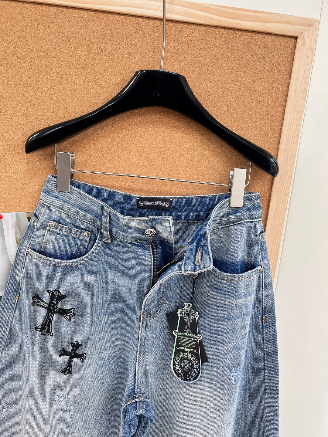🆕Chrome hearts26SS早春新款克罗心风弯刀神裤，前后十字架涂鸦印花，自带高街气场侧边烫钻十