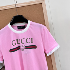 🆕GUCCI新款经典字母腰带印花拼色短袖T恤。- 经典标识:正面烫金GUCCI字母+红绿织带+双G互扣L 🆕GUCCI新款经典字母腰带印花拼色短袖T恤。- 经典标识:正面烫金GUCCI字母+红绿织带+双G互扣L