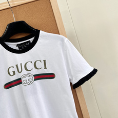 🆕GUCCI新款经典字母腰带印花拼色短袖T恤。- 经典标识:正面烫金GUCCI字母+红绿织带+双G互扣L 🆕GUCCI新款经典字母腰带印花拼色短袖T恤。- 经典标识:正面烫金GUCCI字母+红绿织带+双G互扣L