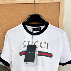 🆕GUCCI新款经典字母腰带印花拼色短袖T恤。- 经典标识:正面烫金GUCCI字母+红绿织带+双G互扣L 🆕GUCCI新款经典字母腰带印花拼色短袖T恤。- 经典标识:正面烫金GUCCI字母+红绿织带+双G互扣L