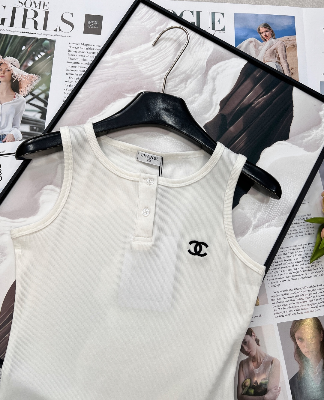 🆕CHANEL26SS春夏新款CHANEL古风字母刺绣背心，闭眼入！定制古风字母刺绣，针脚细密均匀、立体
