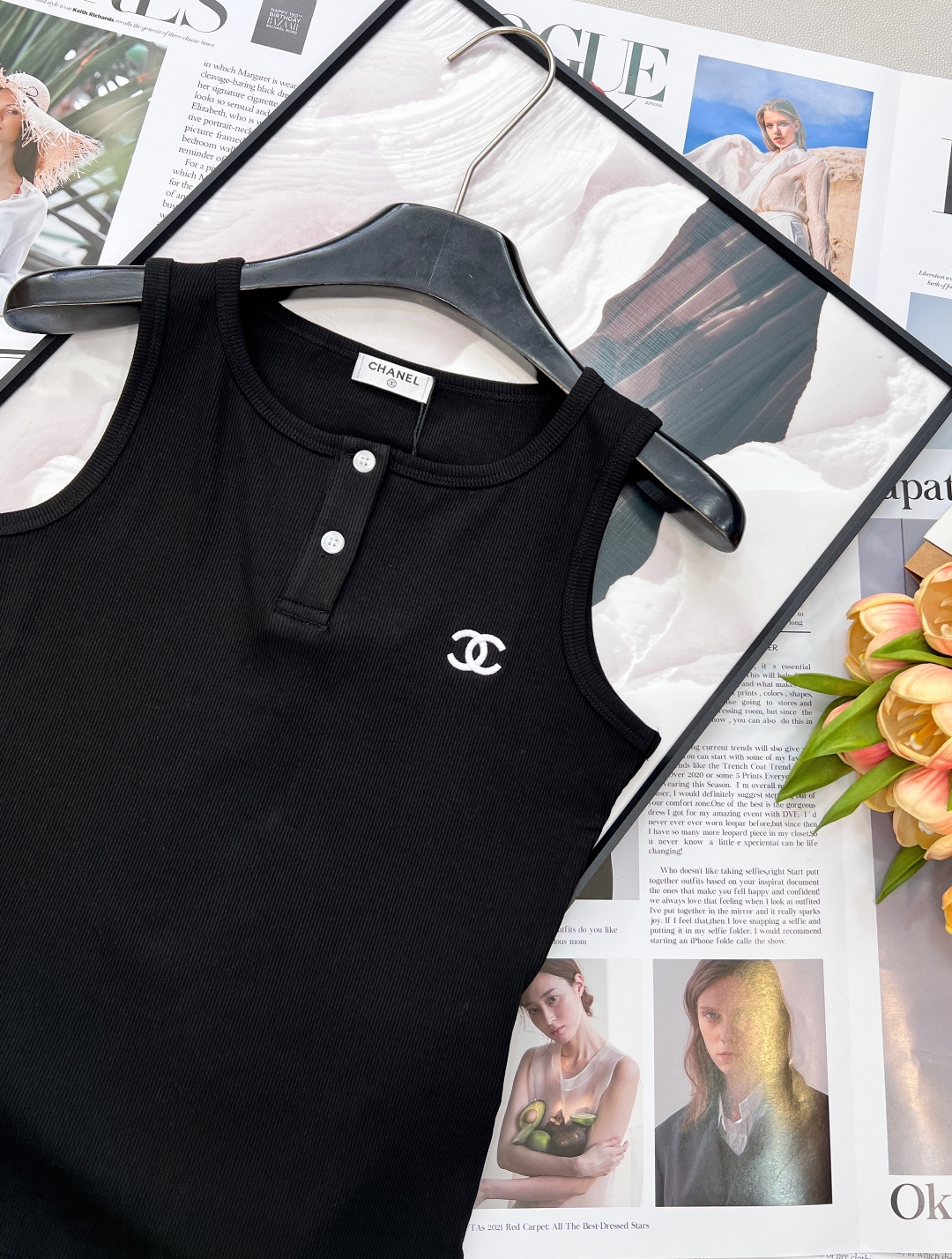 🆕CHANEL26SS春夏新款CHANEL古风字母刺绣背心，闭眼入！定制古风字母刺绣，针脚细密均匀、立体