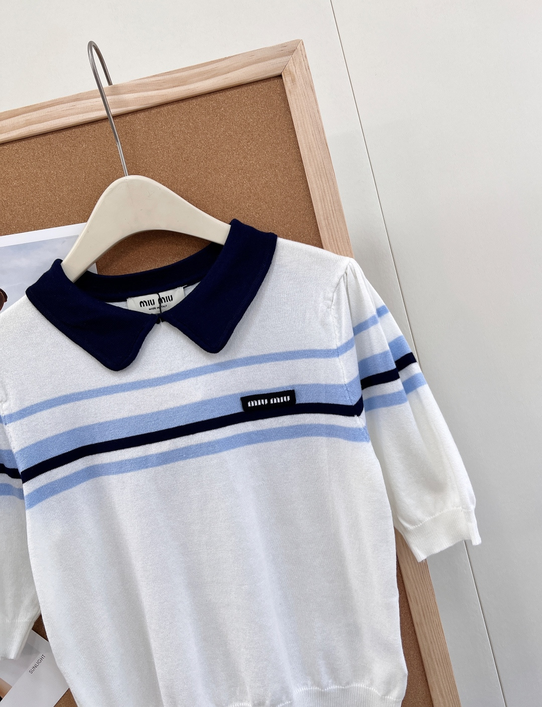 🆕MIU MIU26早春Miu系学院风娃娃领针织短袖 减龄拼色娃娃领，复古学院氛围拉满，温柔又俏皮胸前撞
