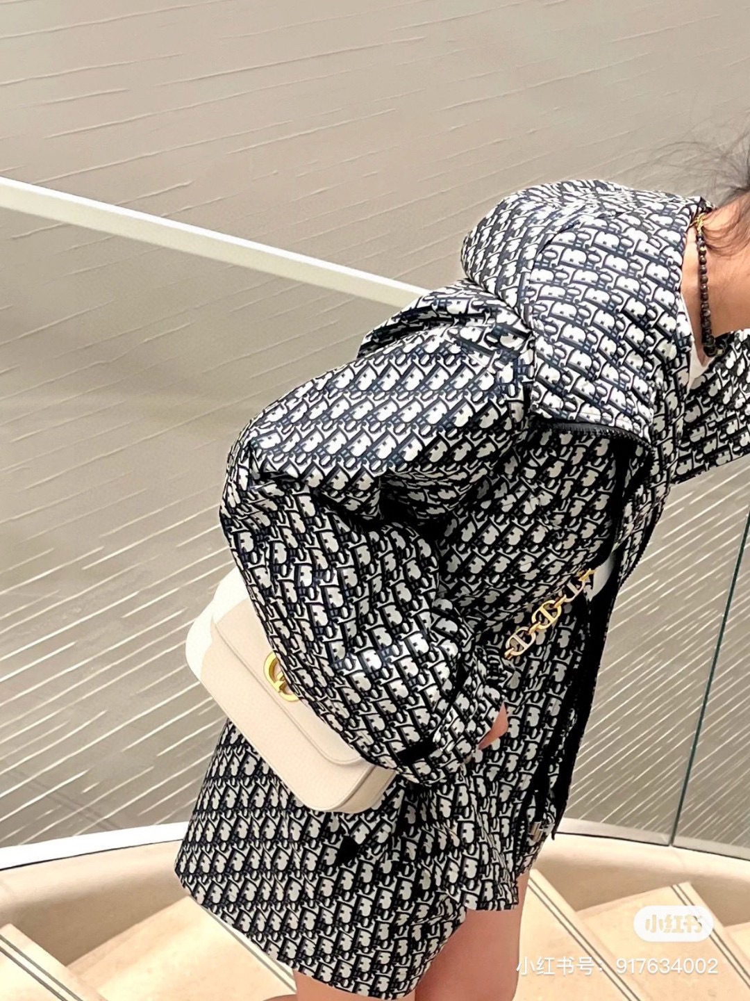 NO:760093,The upper body is amazing!  fashionable,19860909上身太绝了！时髦洋气,,,Women's clothing