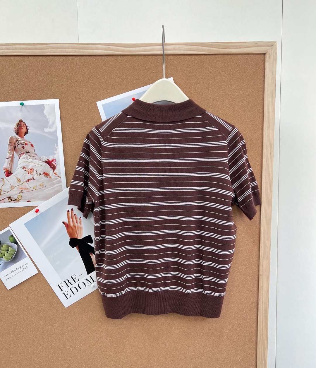 🆕 MIU MIU 字母焦糖色🤎条纹P薄款Polo针织衫短袖细羊毛面料 超级轻薄 夏天穿完全不会热！！信