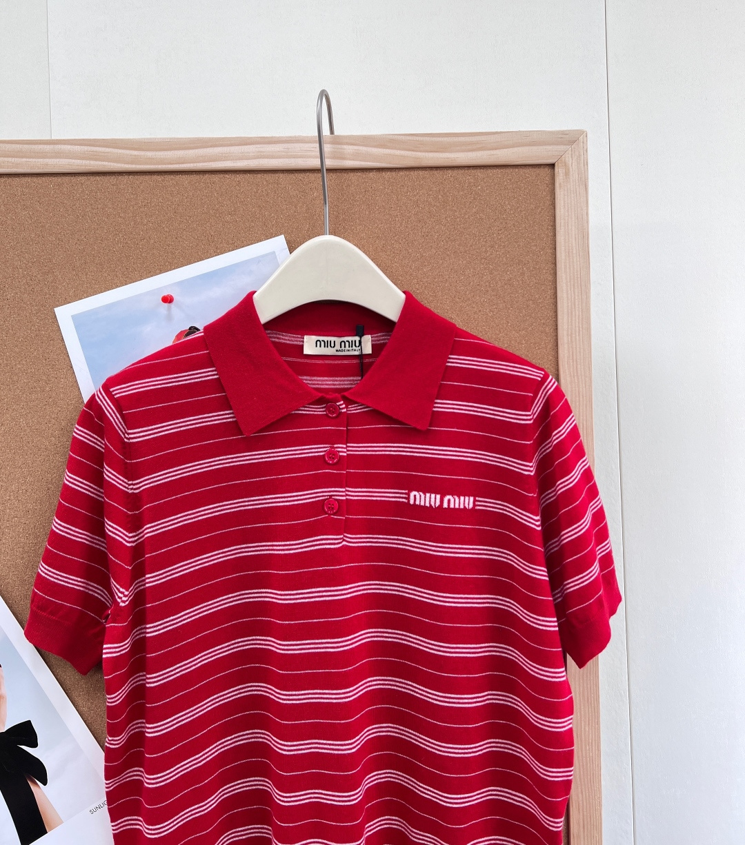 🆕 MIU MIU 字母焦糖色🤎条纹P薄款Polo针织衫短袖细羊毛面料 超级轻薄 夏天穿完全不会热！！信