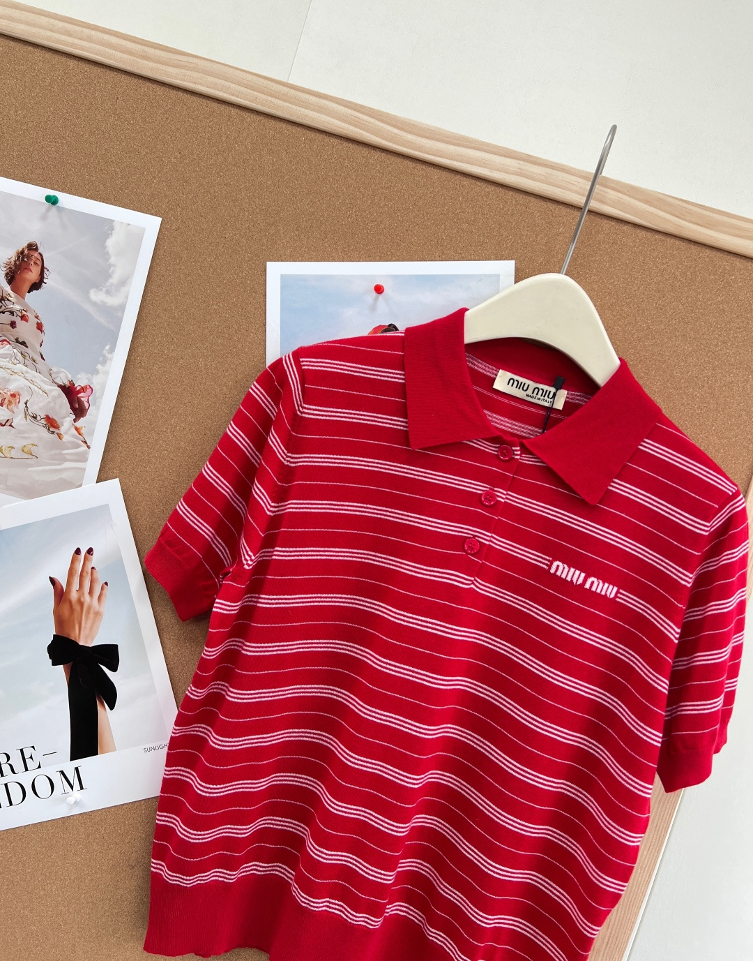 🆕 MIU MIU 字母焦糖色🤎条纹P薄款Polo针织衫短袖细羊毛面料 超级轻薄 夏天穿完全不会热！！信