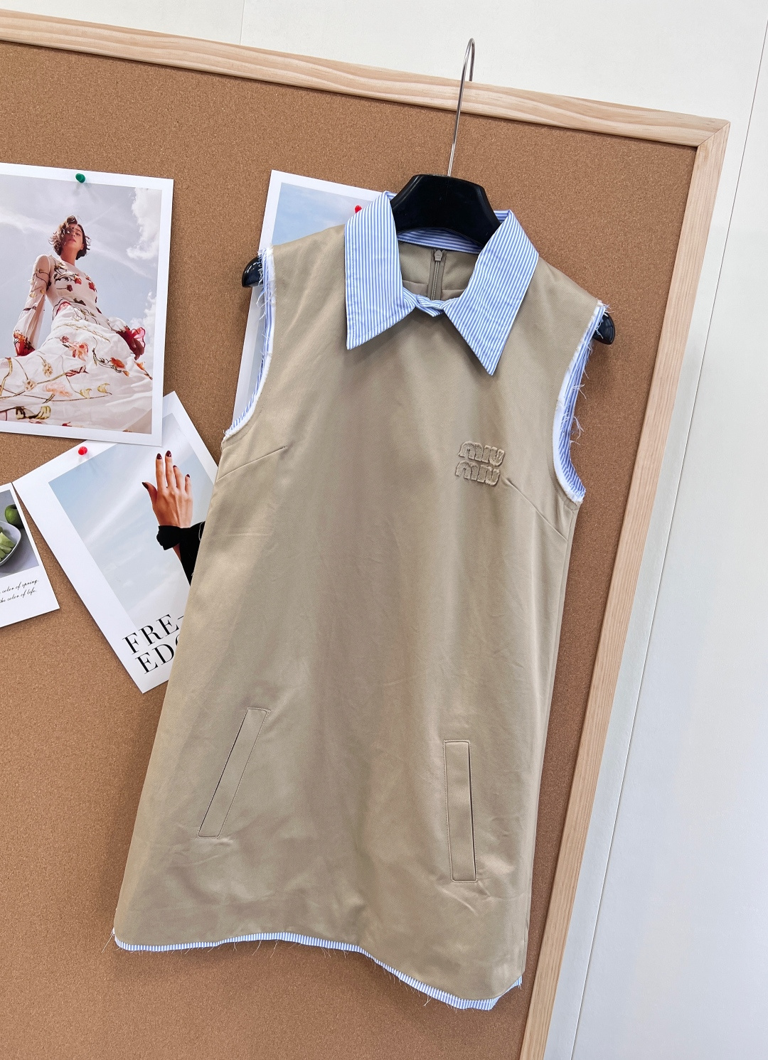 🆕Miu Miu 2026早春🉑️自由拆卸Polo领无袖连衣裙。- 复古Polo领拼接：🉑️拆卸蓝白条纹