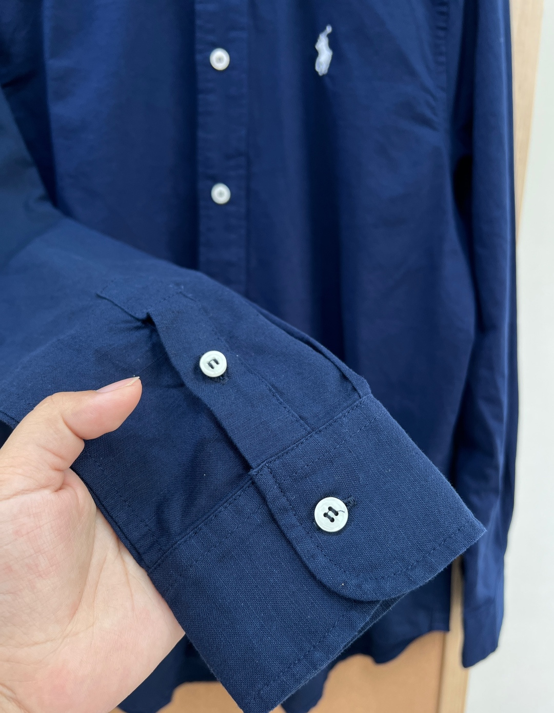 🆕 Ralph Lauren拉夫劳伦小马刺绣衬衫面料采用高级定制定染的棉麻材质 还进行了水洗处理 洗完面