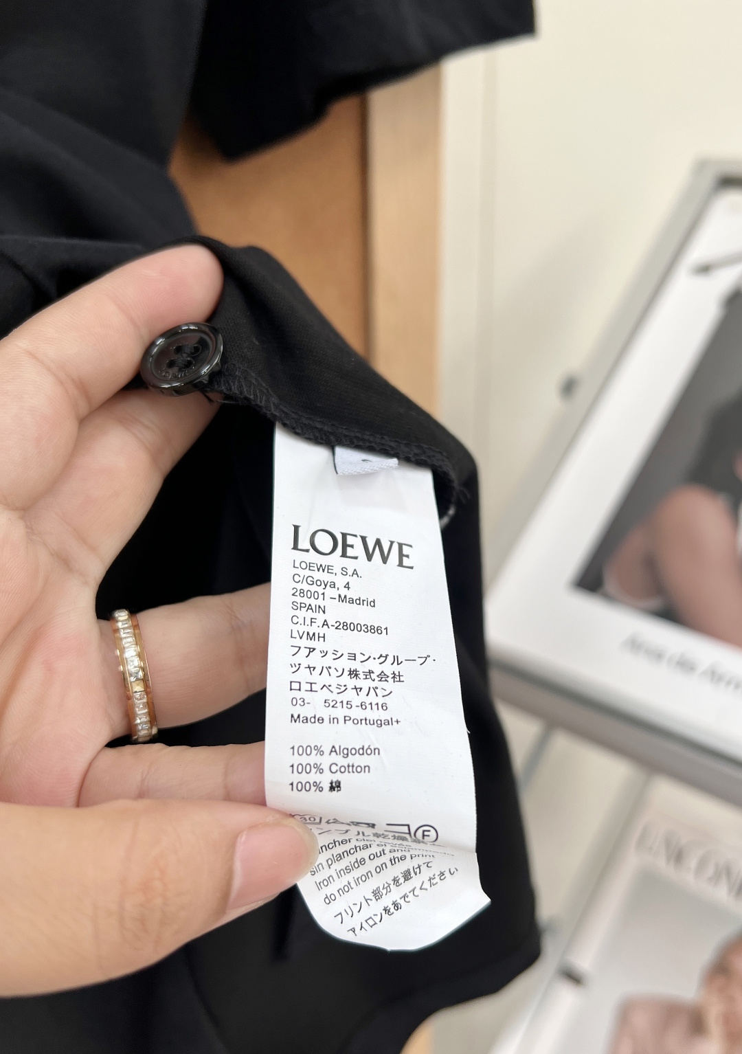 🆕LOEWE2026春夏T恤灵感来自1940年王冠LOGO，正面“DESDE1846MADRID字样+皇