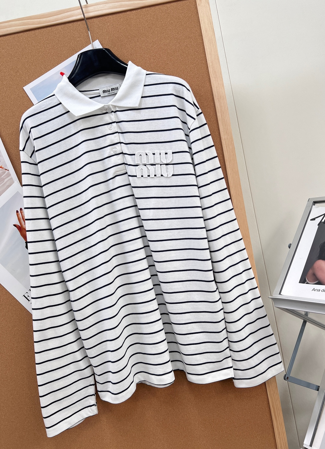 🆕 MIUMIU 条纹字母徽标Polo领长袖Miu派时髦人统治区，黑白条纹撞色polo衫，主打松弛钱味儿