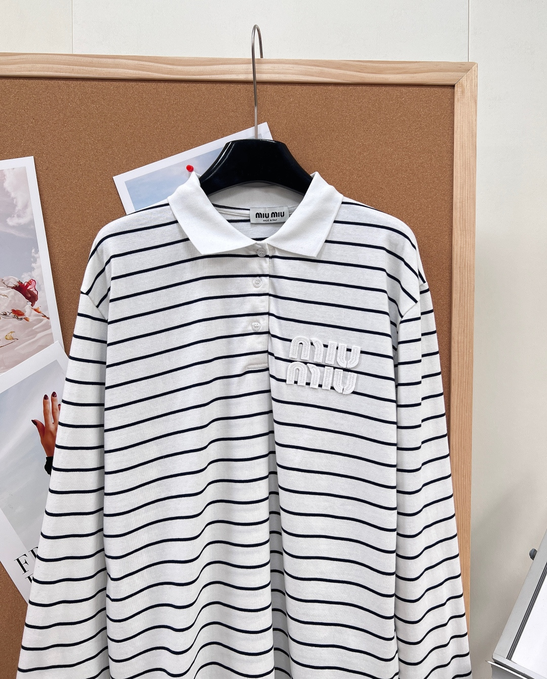 🆕 MIUMIU 条纹字母徽标Polo领长袖Miu派时髦人统治区，黑白条纹撞色polo衫，主打松弛钱味儿