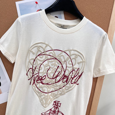 🆕🪐 Vivienne Westwood 西太后爱心发泡印花正肩T恤。西太后这波真的杀疯了!把朋克浪漫和 🆕🪐 Vivienne Westwood 西太后爱心发泡印花正肩T恤。西太后这波真的杀疯了!把朋克浪漫和