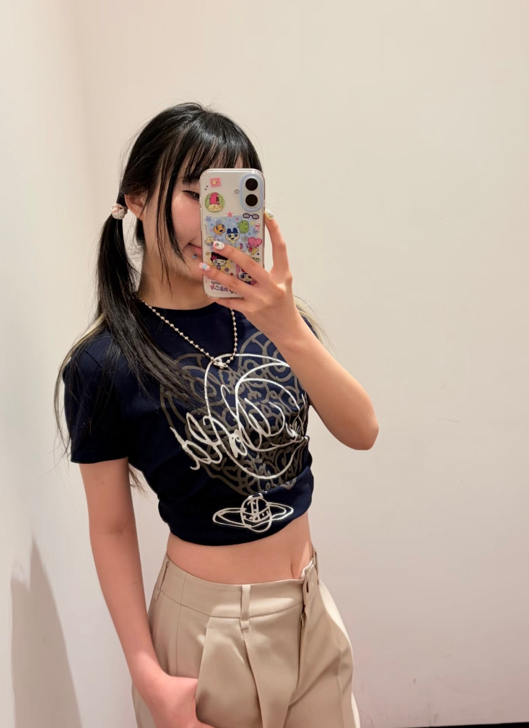 NO:797647,The navy blue limited-edition foam graffiti heart tee is so beautiful!  ,,19860909藏蓝色 限定发泡涂鸦爱心tee 美我一大跳！,,,Women's clothing