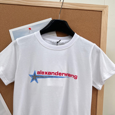 🆕ALEXANDERWANG 大王正肩修身星形图案烫钻短袖T恤。修身版型勾勒利落线条,显瘦显比例,性感与 🆕ALEXANDERWANG 大王正肩修身星形图案烫钻短袖T恤。修身版型勾勒利落线条,显瘦显比例,性感与