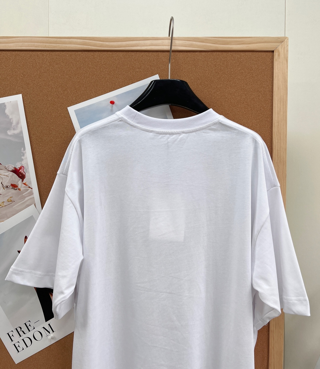 🆕ALEXANDERWANG 大王星形图案烫钻短袖T恤。宽松版型，随性松弛感天花板，大王标志性廓形。利落
