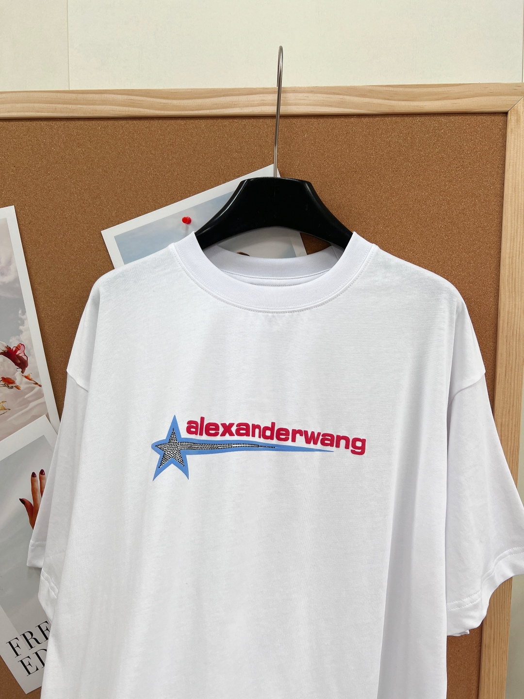 🆕ALEXANDERWANG 大王星形图案烫钻短袖T恤。宽松版型，随性松弛感天花板，大王标志性廓形。利落