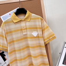 🆕Prada2026新款春夏系列的黄白条纹Polo短袖连衣裙,精准拿捏了轻奢优雅与日常实穿的双重调性。- 🆕Prada2026新款春夏系列的黄白条纹Polo短袖连衣裙,精准拿捏了轻奢优雅与日常实穿的双重调性。-