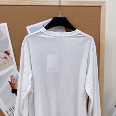 🆕ACNE STUDIO 做旧字母长袖T恤Acne Studios以品牌创立年份「」为灵感,打造这件标志 🆕ACNE STUDIO 做旧字母长袖T恤Acne Studios以品牌创立年份「」为灵感,打造这件标志