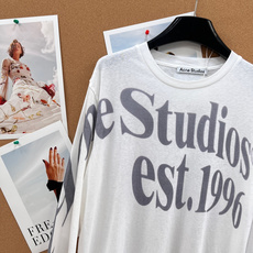 🆕ACNE STUDIO 做旧字母长袖T恤Acne Studios以品牌创立年份「」为灵感,打造这件标志 🆕ACNE STUDIO 做旧字母长袖T恤Acne Studios以品牌创立年份「」为灵感,打造这件标志